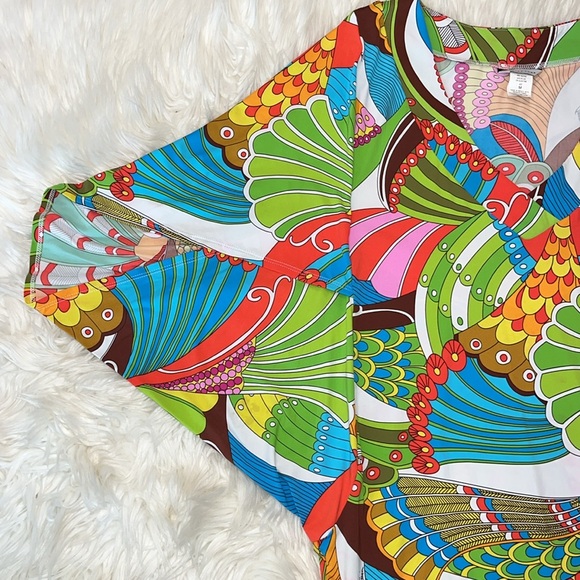 Trina Turk ‘Santa Cruz’ Swim Coverup Tunic - Picture 9 of 16